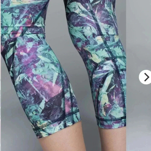 Lululemon run inspire crop 11, 21 1/2” - Picture 7 of 11